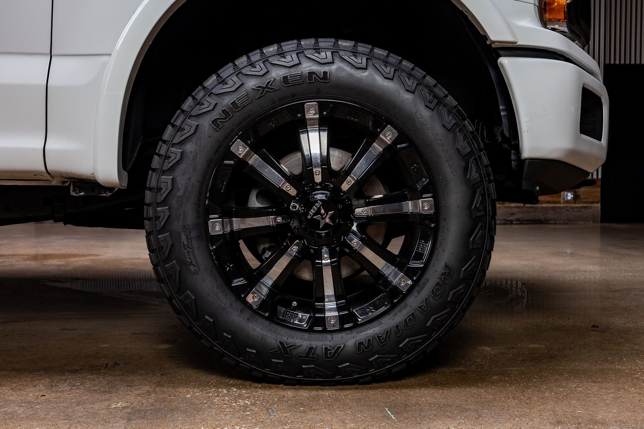 Used 2018 Ford F150 XLT w/ Equipment Group 302A Luxury image 11