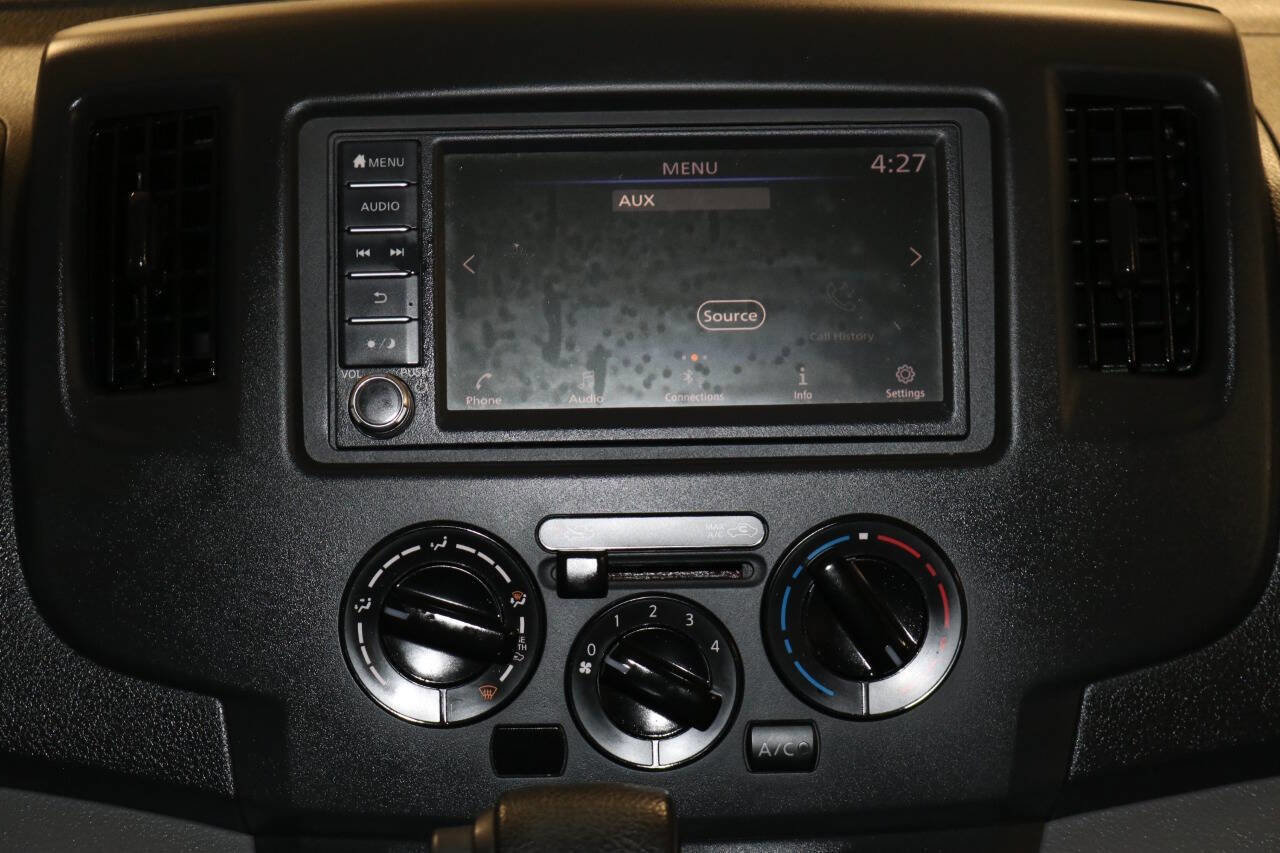 Used 2020 Nissan NV200 S w/ Back Door Glass Package image 33