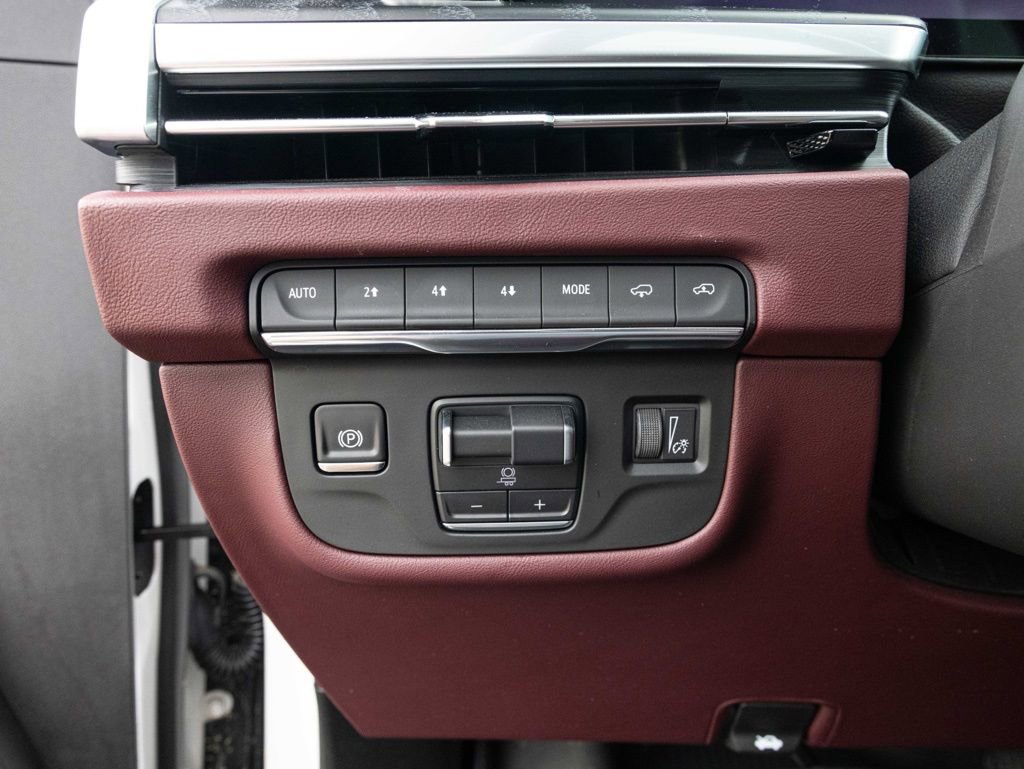 Used 2025 Cadillac Escalade Premium Luxury w/ Touring Package image 27