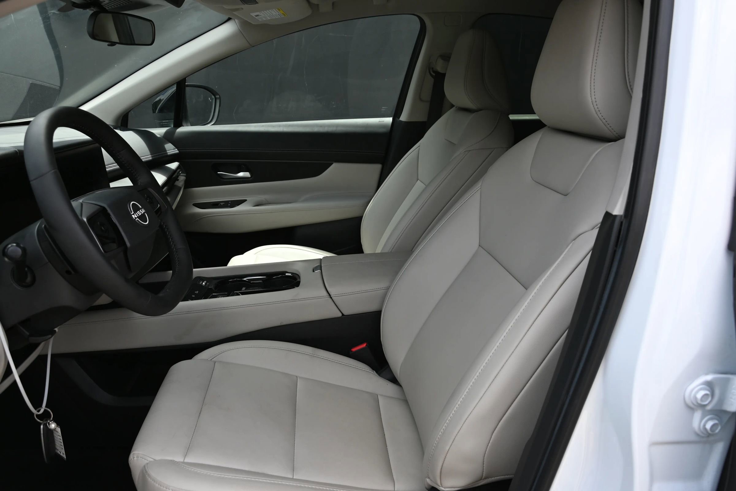 Used 2025 Nissan Murano SV FWD image 18