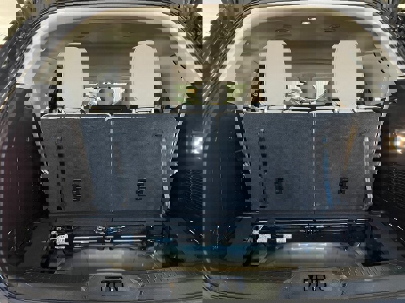 Used 2022 Ford Explorer 4WD w/ Class IV Trailer Tow Package image 34