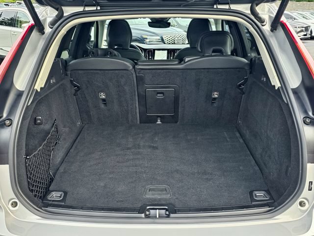 Used 2024 Volvo XC60 T8 Core AWD/4WD image 11