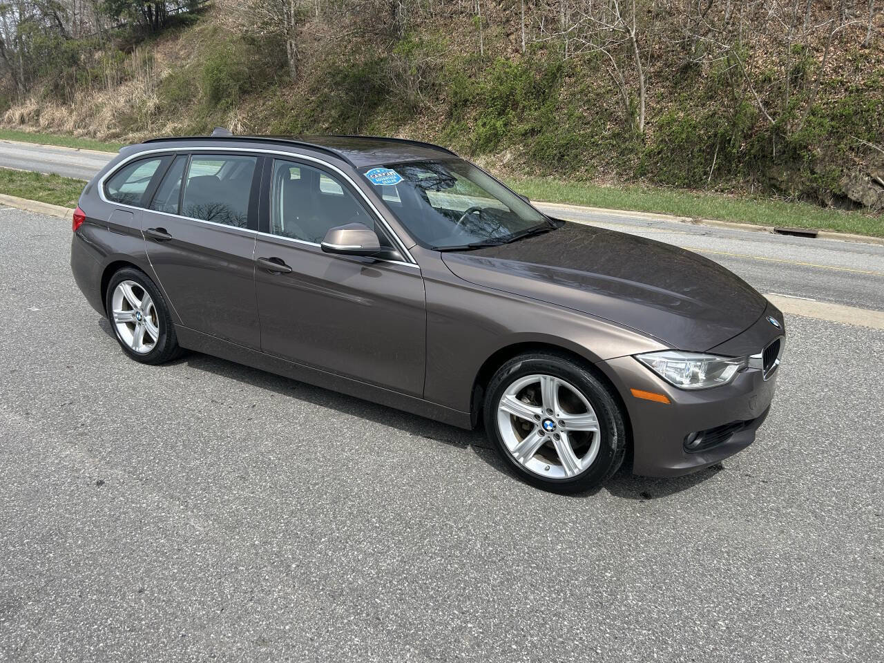 Used 2015 BMW 328i xDrive Wagon AWD/4WD image 9