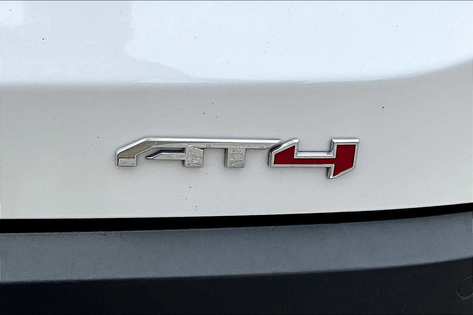 Certified 2022 GMC Acadia AT4 image 9