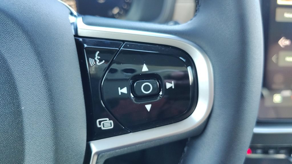 New 2026 Volvo XC90 B6 Plus AWD/4WD image 16