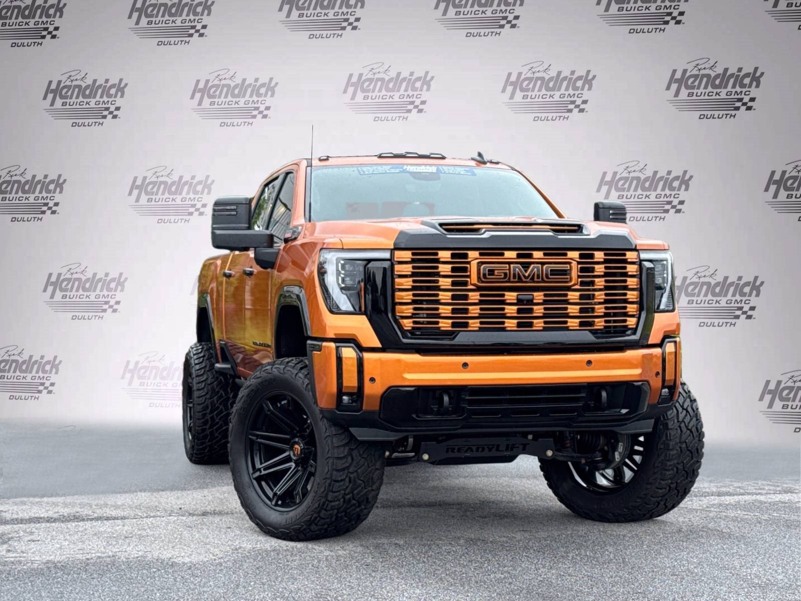 Used 2024 GMC Sierra 2500 Denali w/ Denali Reserve Package AWD/4WD image 2