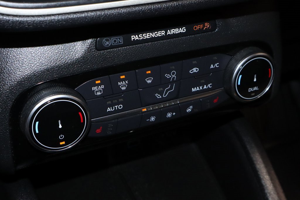 Certified 2022 Ford Escape SE w/ SE Sport Appearance Package image 31