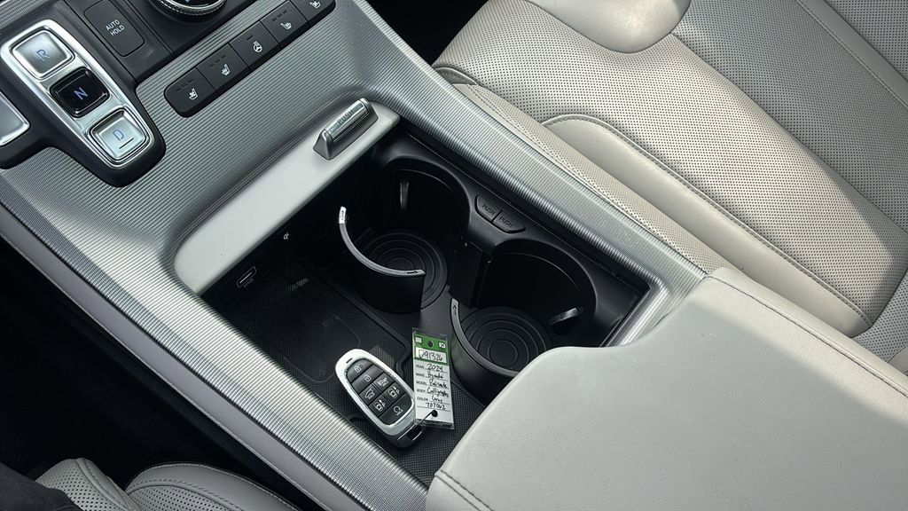 Used 2024 Hyundai Palisade Calligraphy image 21