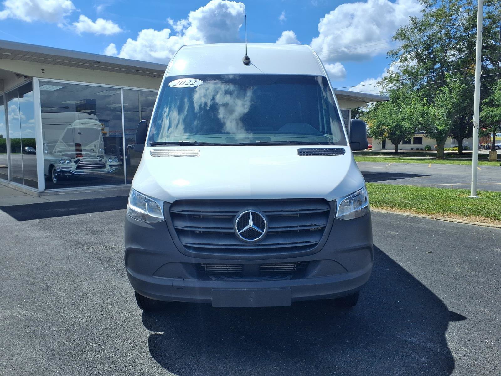 Used 2022 Mercedes-Benz Sprinter 3500 image 4
