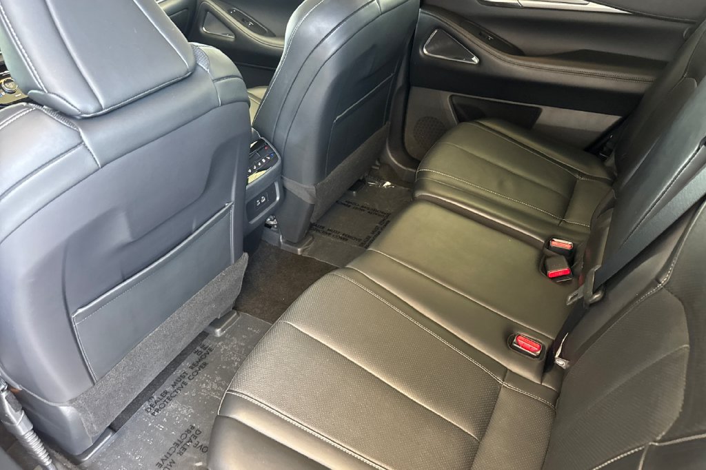 Certified 2025 INFINITI QX60 Luxe FWD image 11
