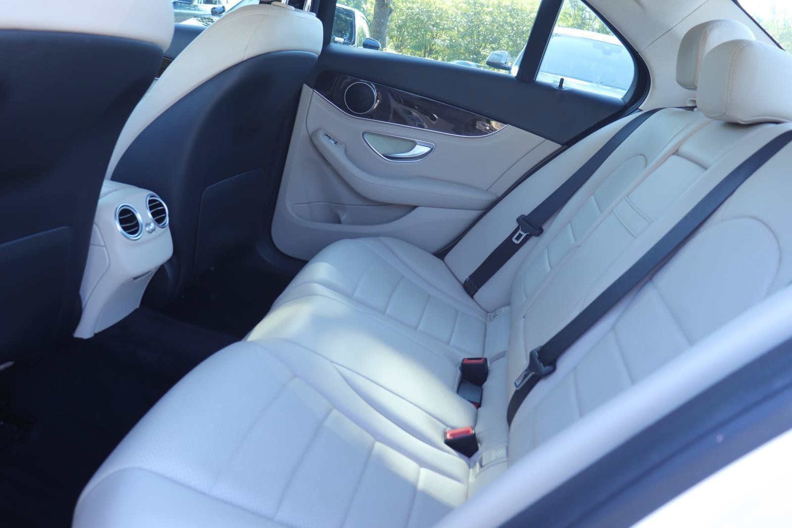 Used 2016 Mercedes-Benz C 300 Sedan image 12