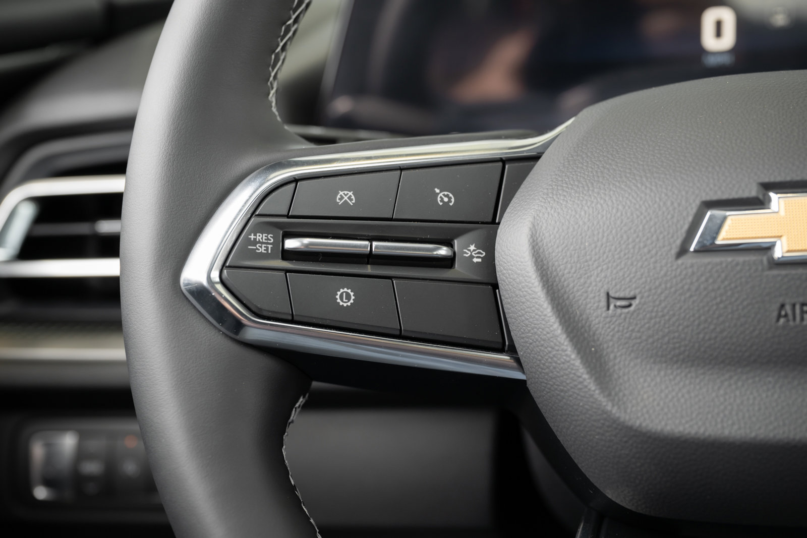 New 2026 Chevrolet Traverse LT w/ LPO, Floor Liner Package image 19