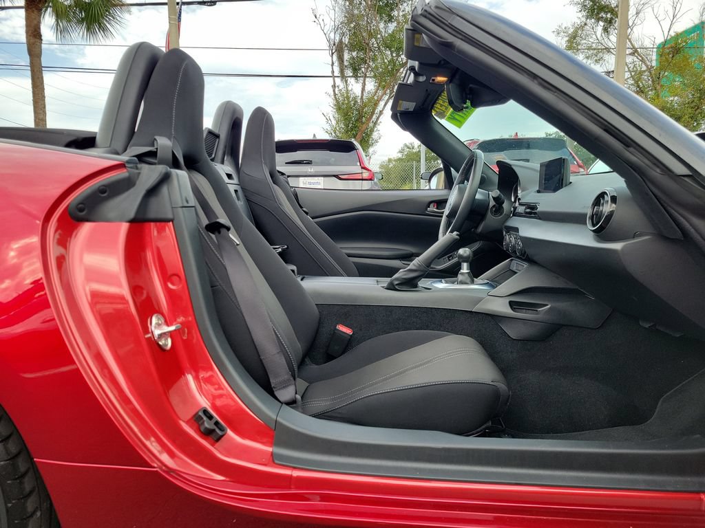 Used 2025 MAZDA MX-5 Miata Sport RWD image 18
