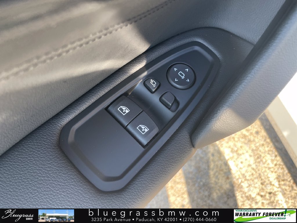 Used 2024 BMW Z4 sDrive30i w/ Convenience Package RWD image 10