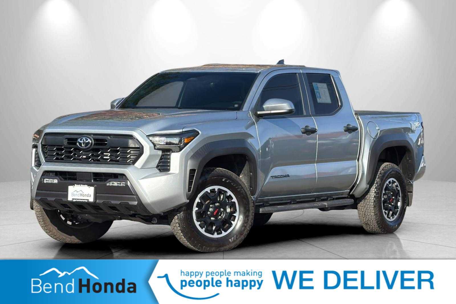 Used 2025 Toyota Tacoma TRD Off-Road AWD/4WD image 1