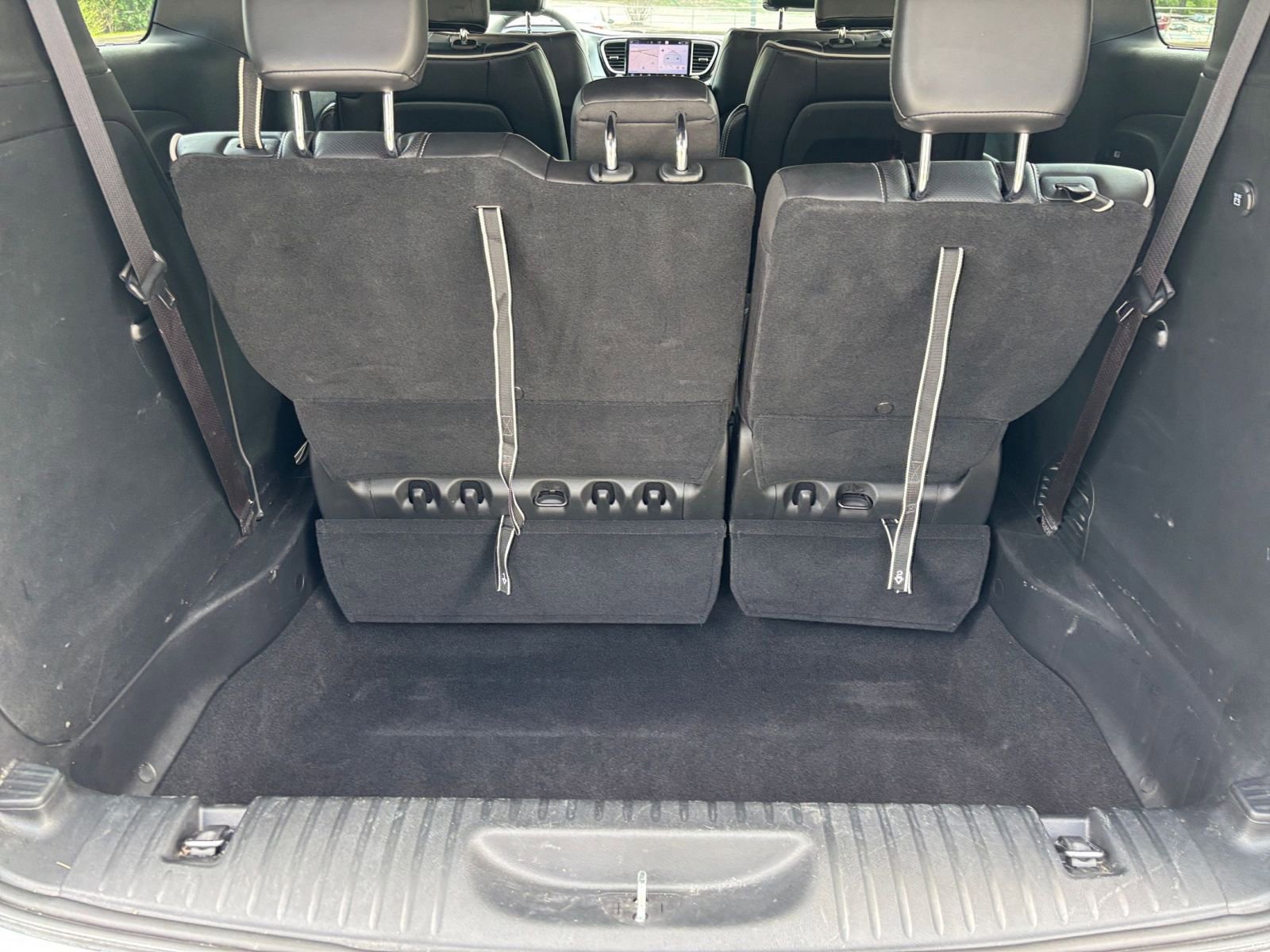 Used 2025 Chrysler Pacifica Limited image 36