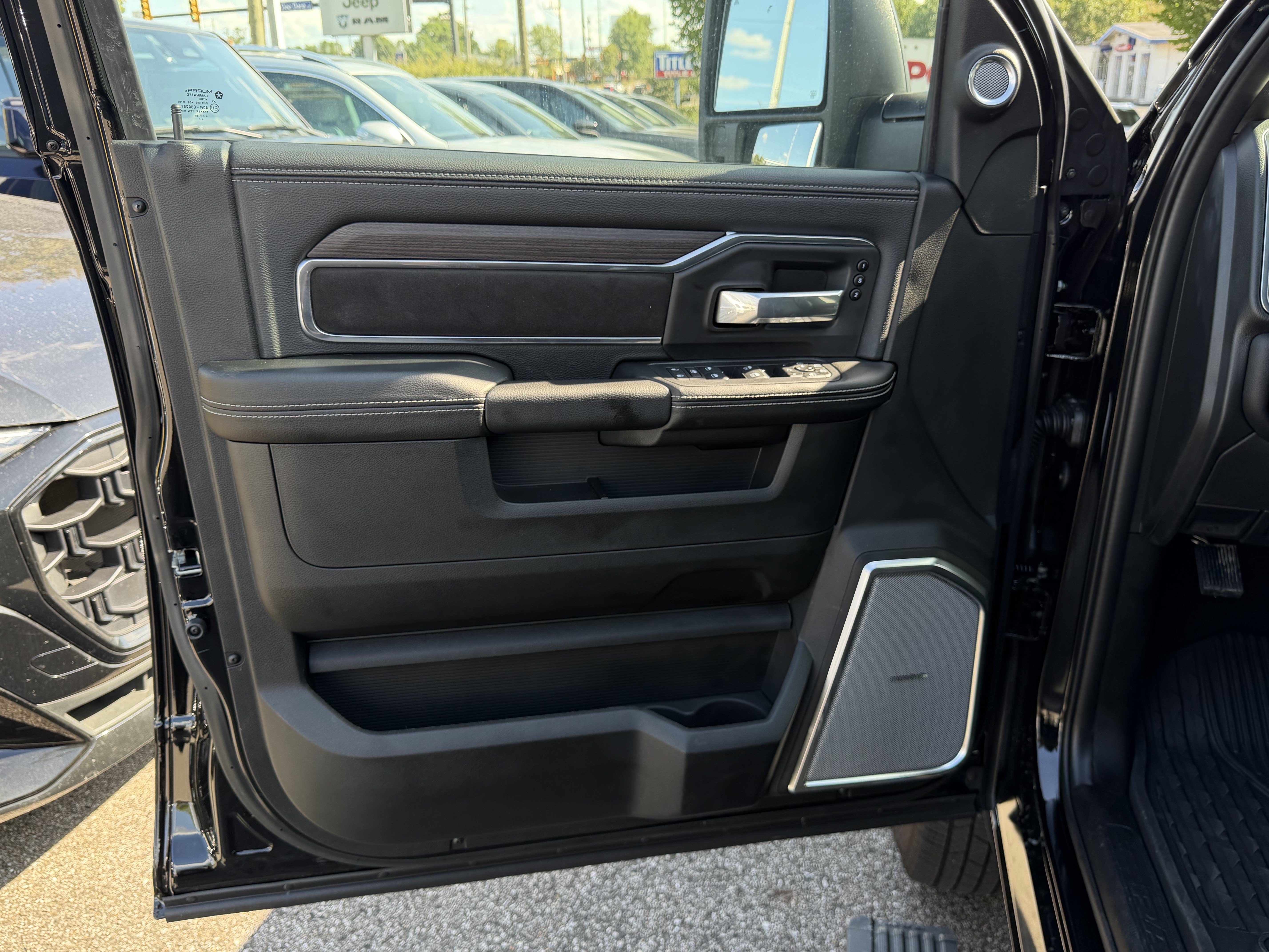 New 2026 RAM 3500 Laramie AWD/4WD image 14