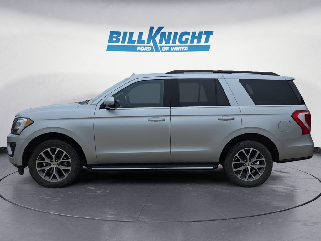 Used 2018 Ford Expedition XLT w/ Equipment Group 202A AWD/4WD image 2