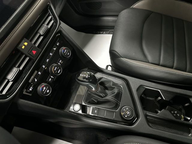 Used 2022 Volkswagen Taos SEL image 13