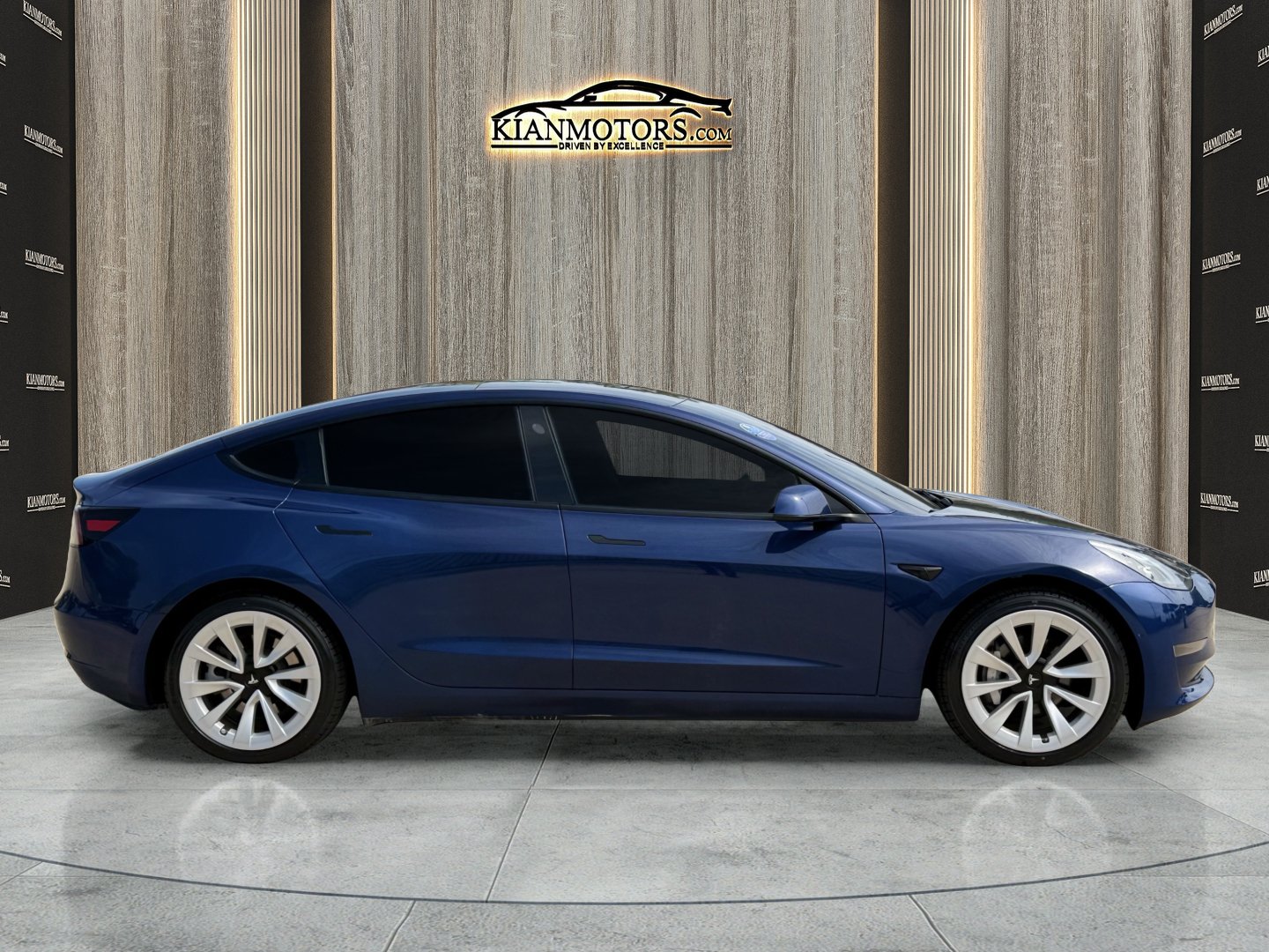 Used 2022 Tesla Model 3 Standard Range RWD image 11