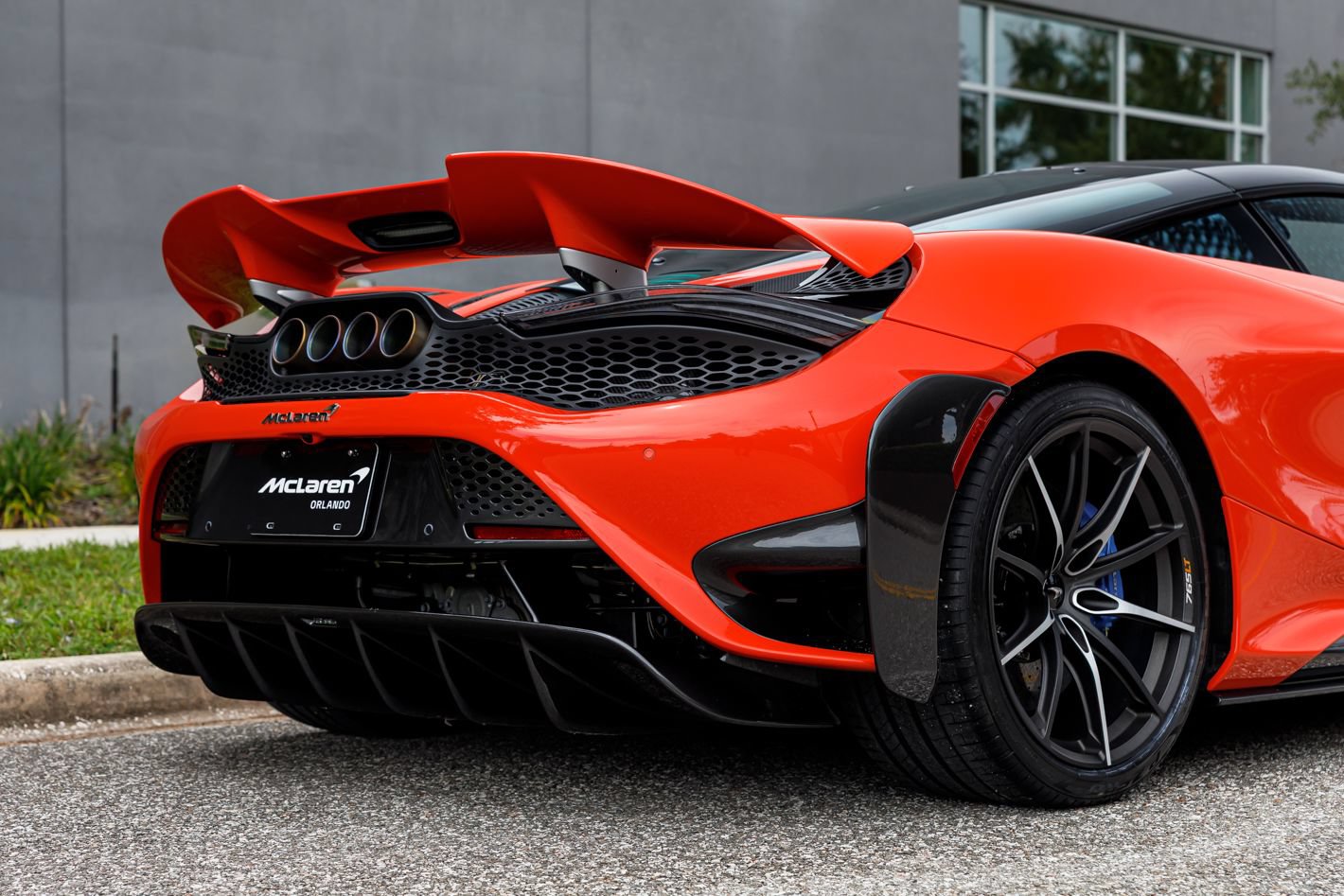 Used 2021 McLaren 765LT RWD image 11