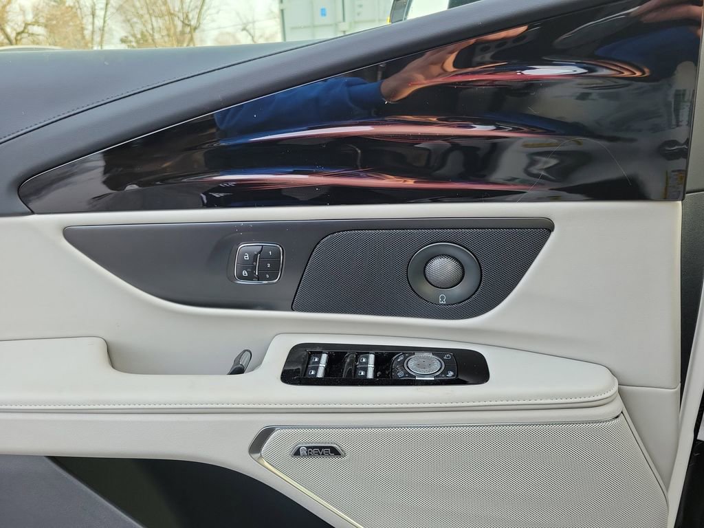 New 2026 Lincoln Nautilus Premier w/ Equipment Group 102A AWD/4WD image 18