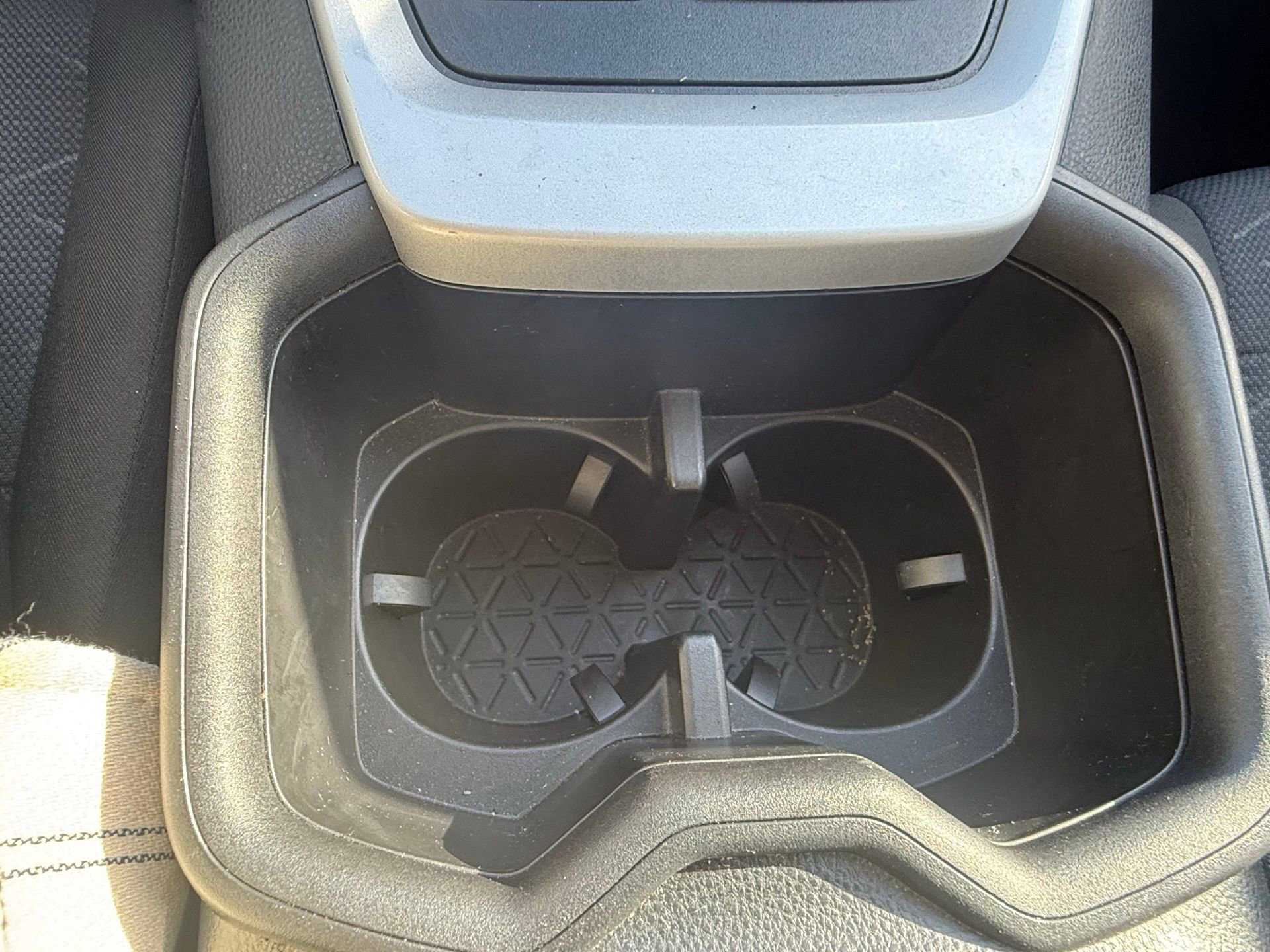 Used 2025 Toyota RAV4 XLE w/ Convenience Package image 40