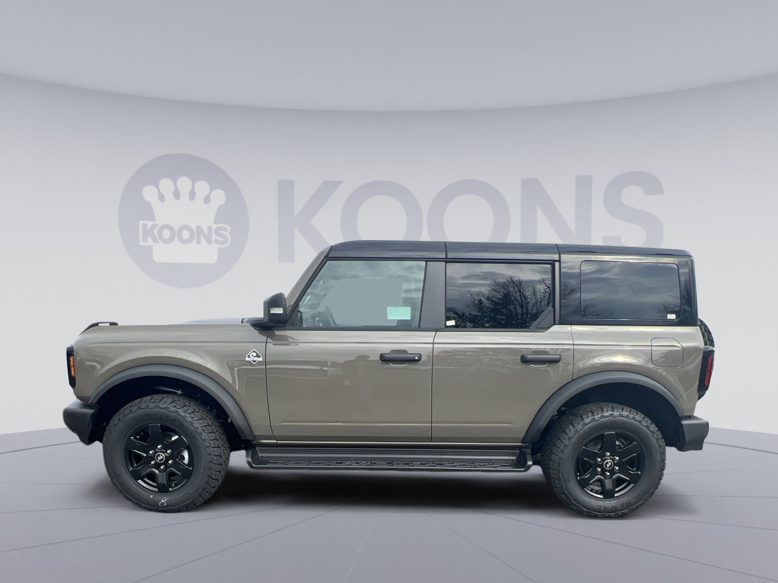 New 2025 Ford Bronco Outer Banks image 2