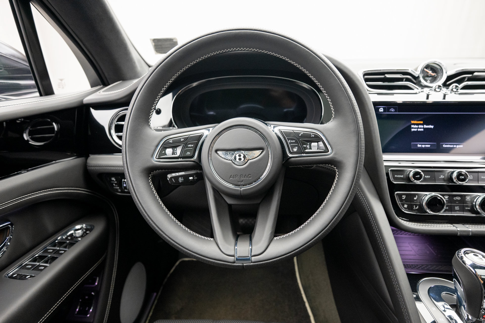 Certified 2022 Bentley Bentayga AWD/4WD image 13