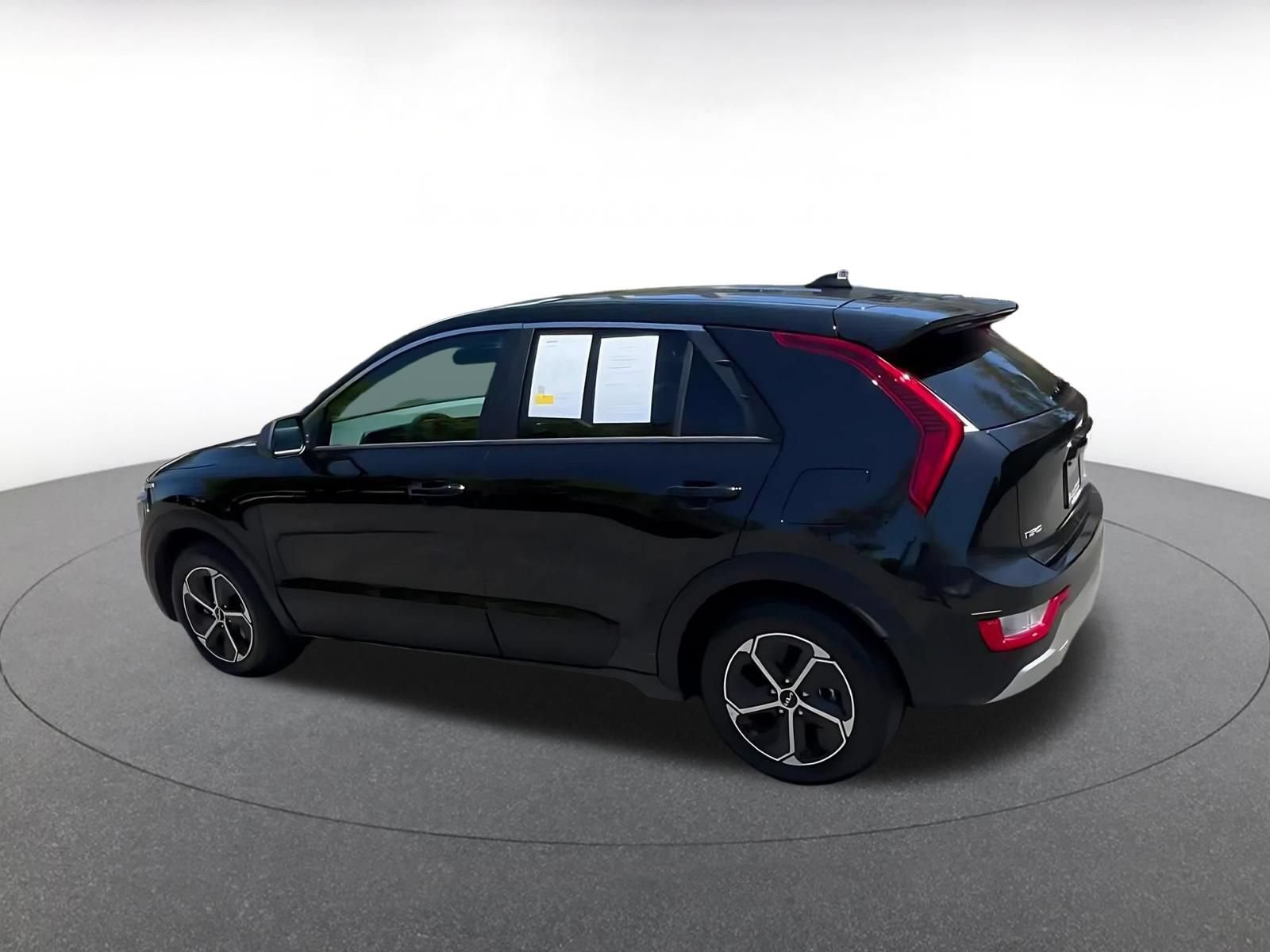 Used 2026 Kia Niro LX FWD image 10