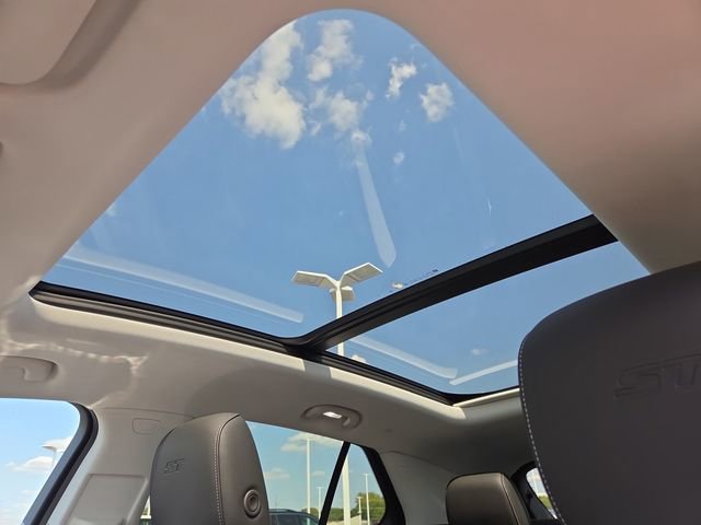 New 2025 Buick Envision Sport Touring image 19