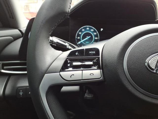 Used 2023 Hyundai Elantra Limited image 20