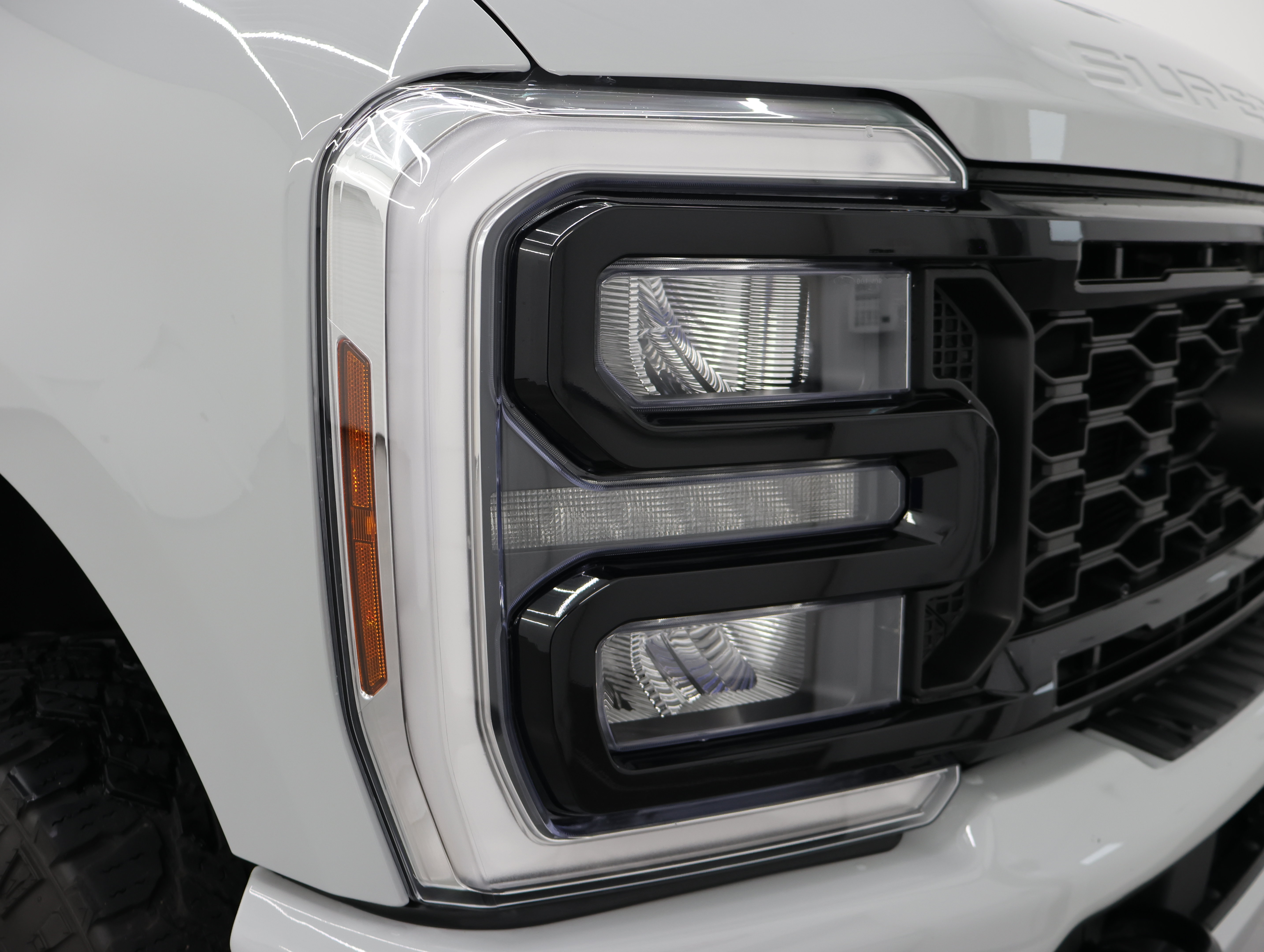 Used 2025 Ford F250 XLT w/ Black Appearance Package AWD/4WD image 26