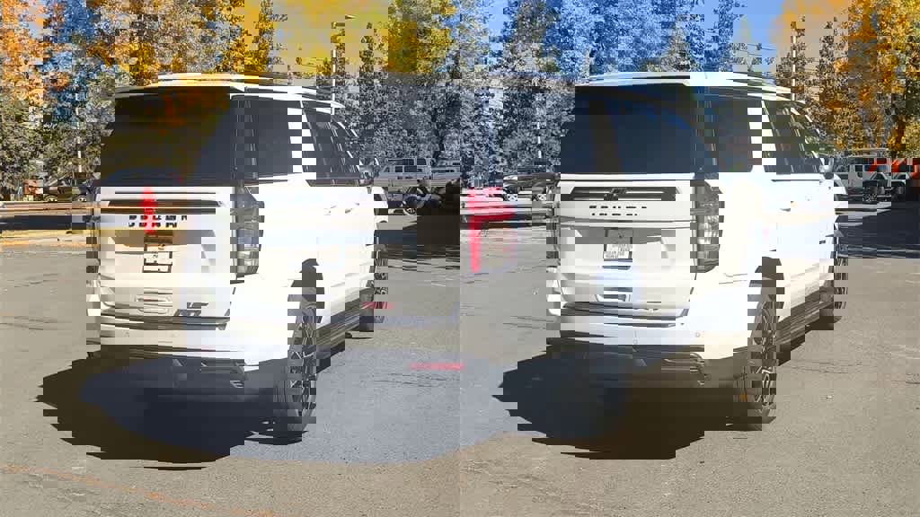 Used 2021 Chevrolet Suburban RST w/ Luxury Package image 8