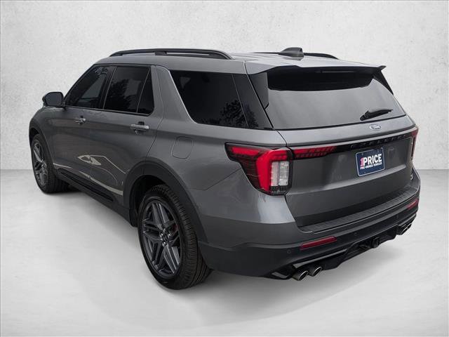 Used 2025 Ford Explorer ST image 7