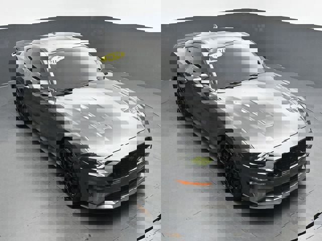 Used 2020 Ford Mustang EcoBoost image 17