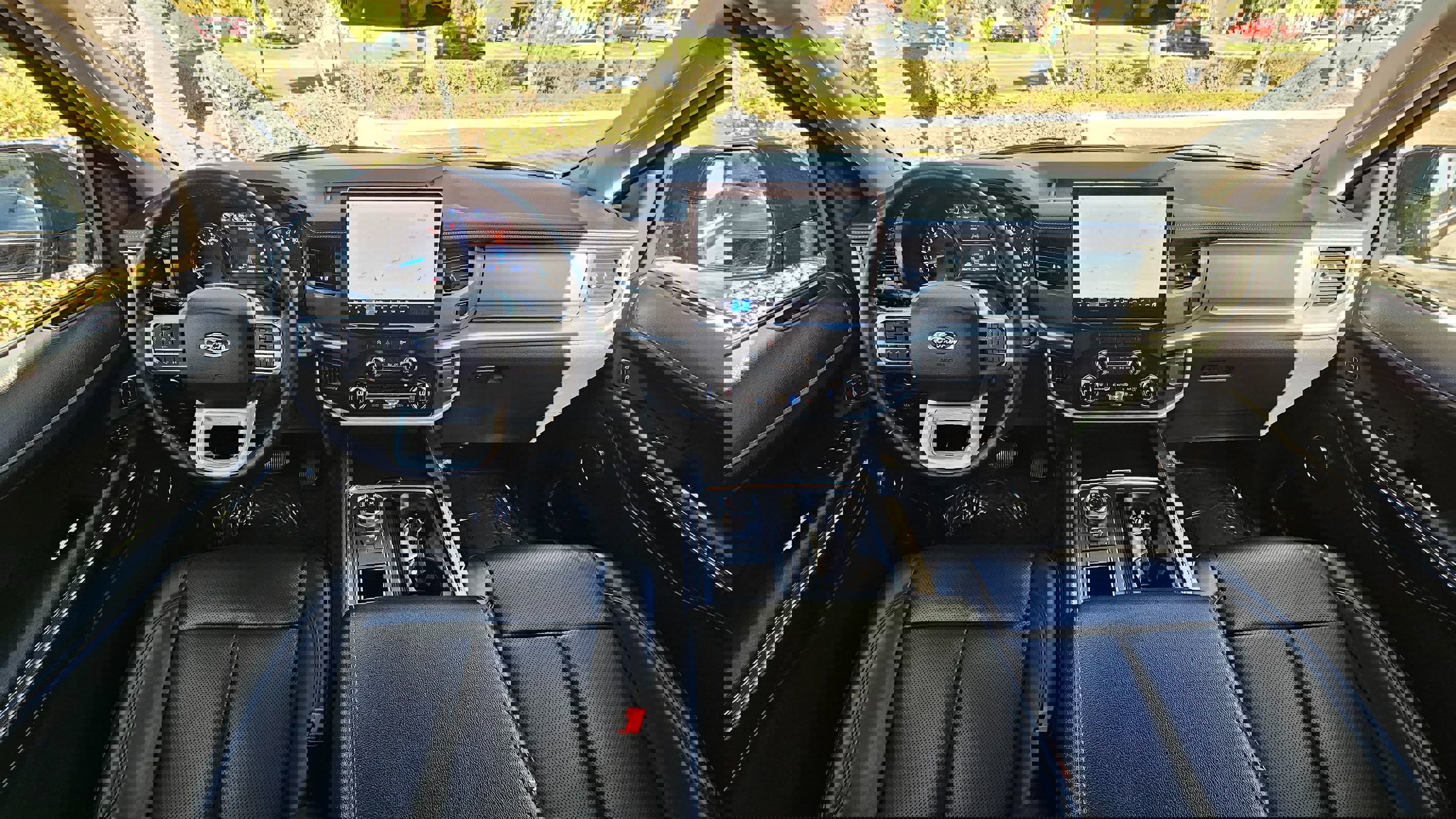 Used 2024 Ford Expedition XLT image 19