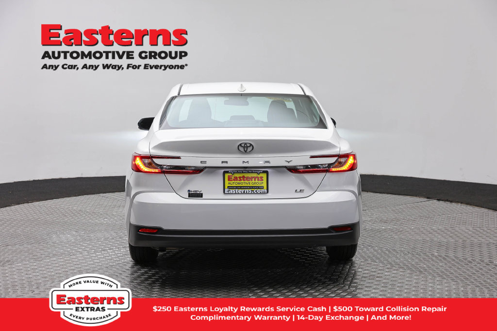 Used 2025 Toyota Camry LE FWD image 7