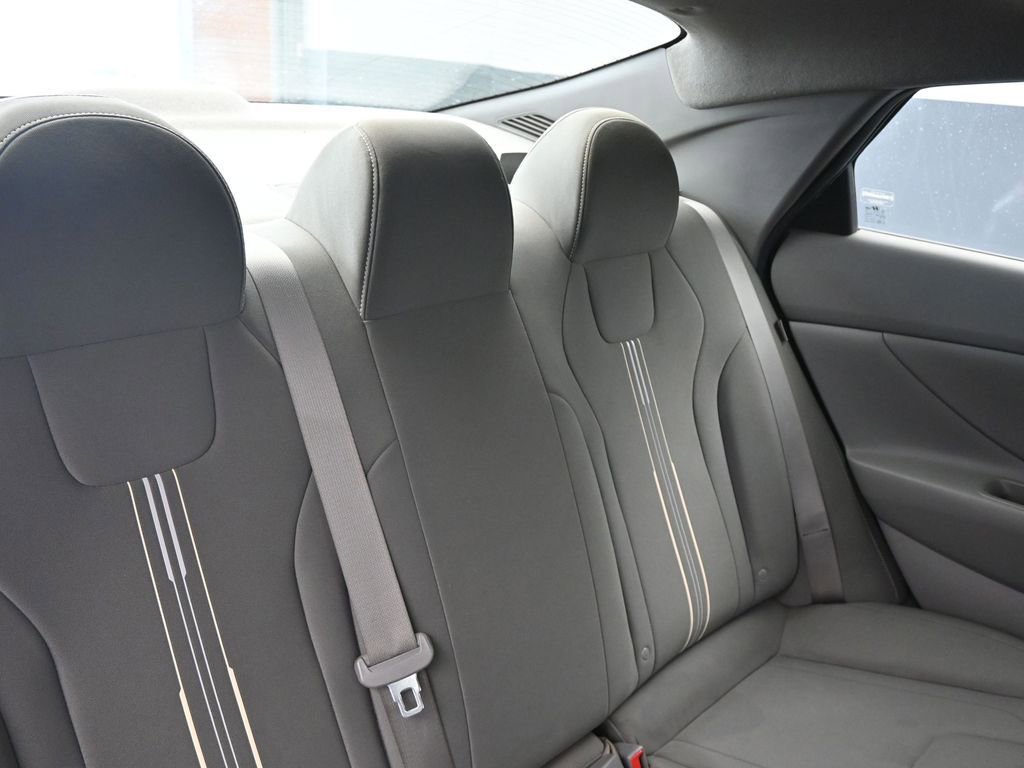 Used 2024 Hyundai Elantra SEL image 14