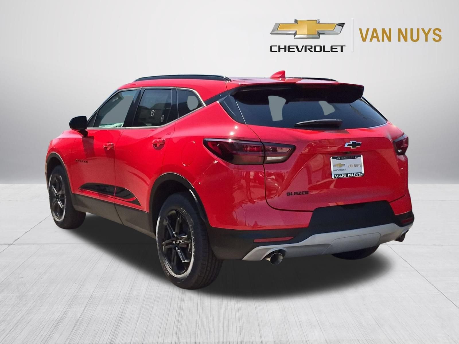New 2026 Chevrolet Blazer LT w/ Midnight/Sport Edition FWD image 4