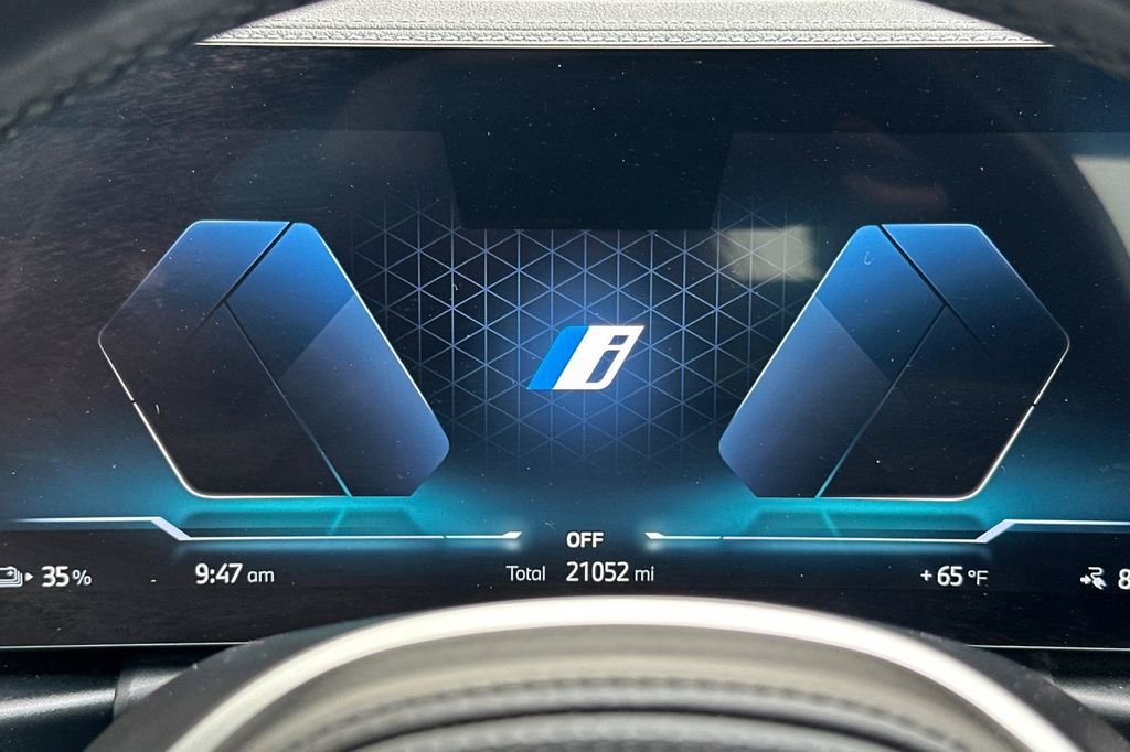 Used 2023 BMW i4 eDrive40 w/ M Sport Package image 29