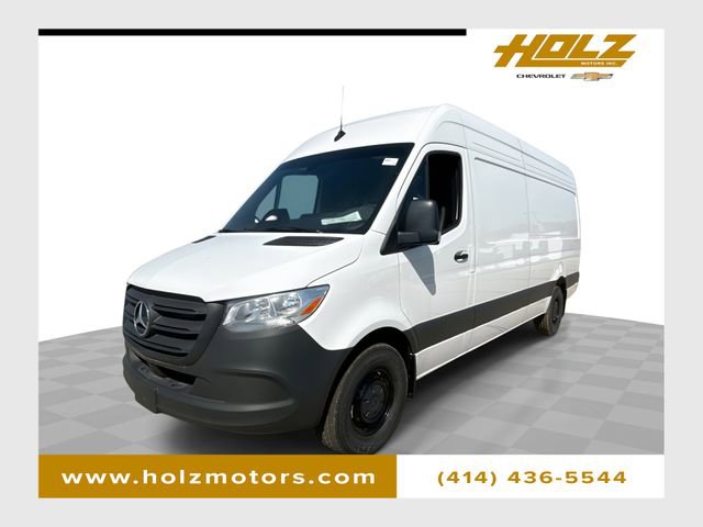 Used 2025 Mercedes-Benz Sprinter 2500 image 1