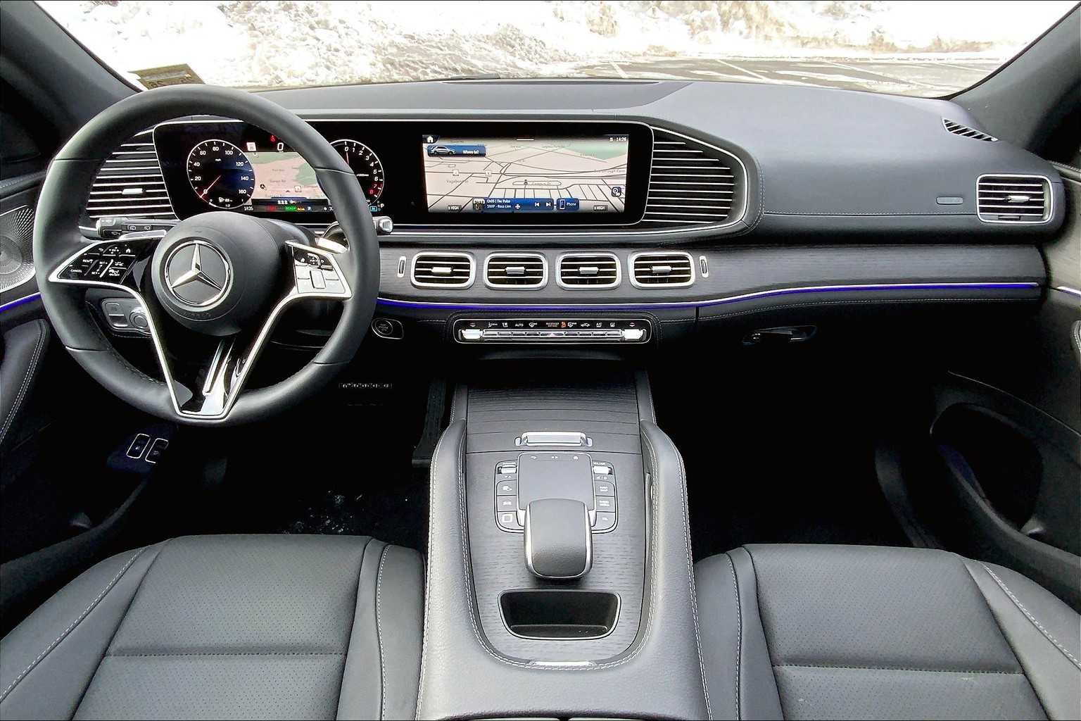 Certified 2025 Mercedes-Benz GLE 450e 4MATIC image 5
