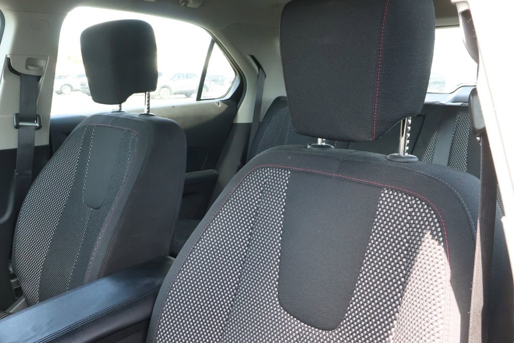 Used 2017 Chevrolet Equinox LS FWD image 9