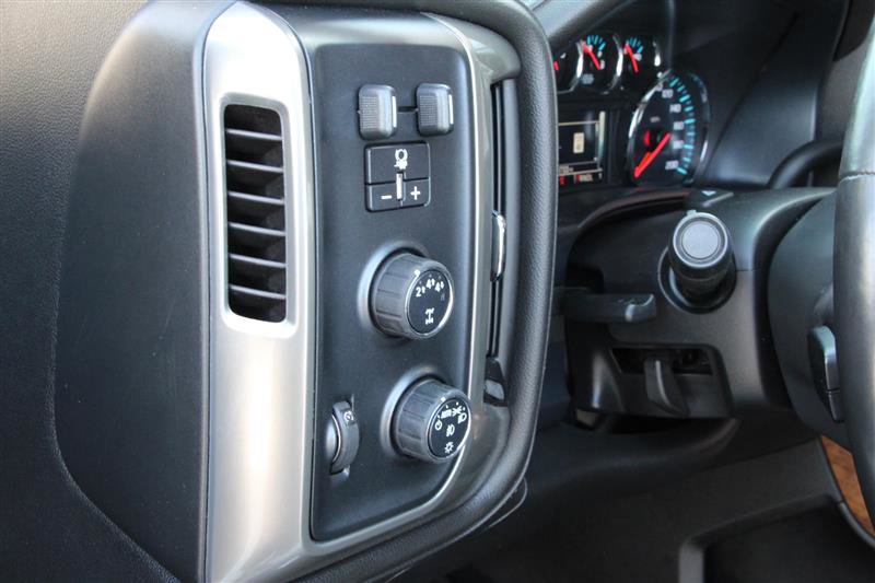 Used 2018 Chevrolet Silverado 2500 High Country AWD/4WD image 23