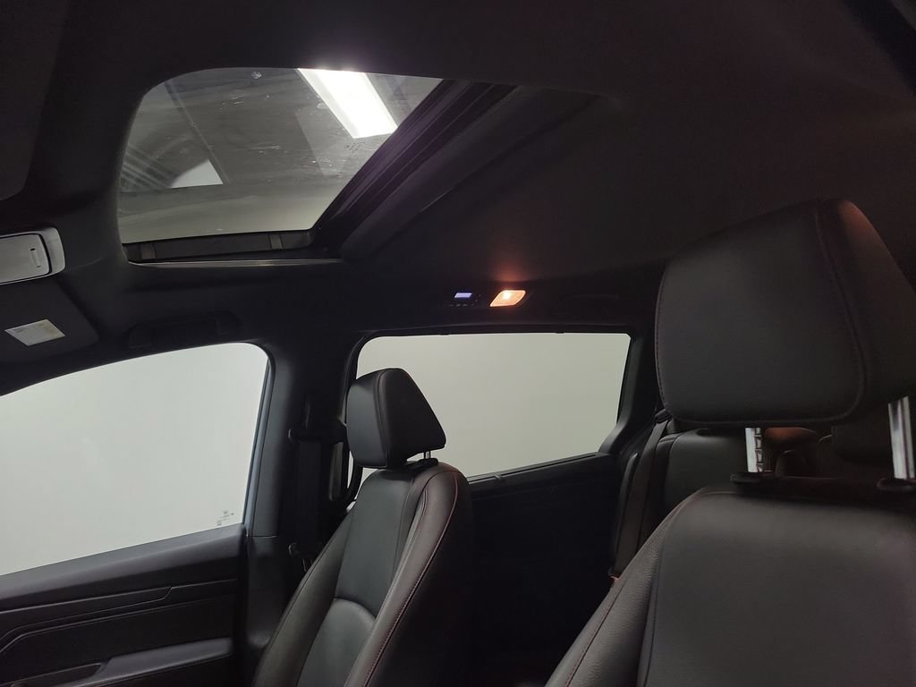 Used 2025 Honda Odyssey Sport-L image 16