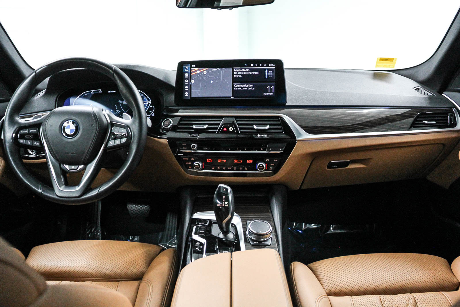 Certified 2023 BMW 530e w/ Convenience Package image 13