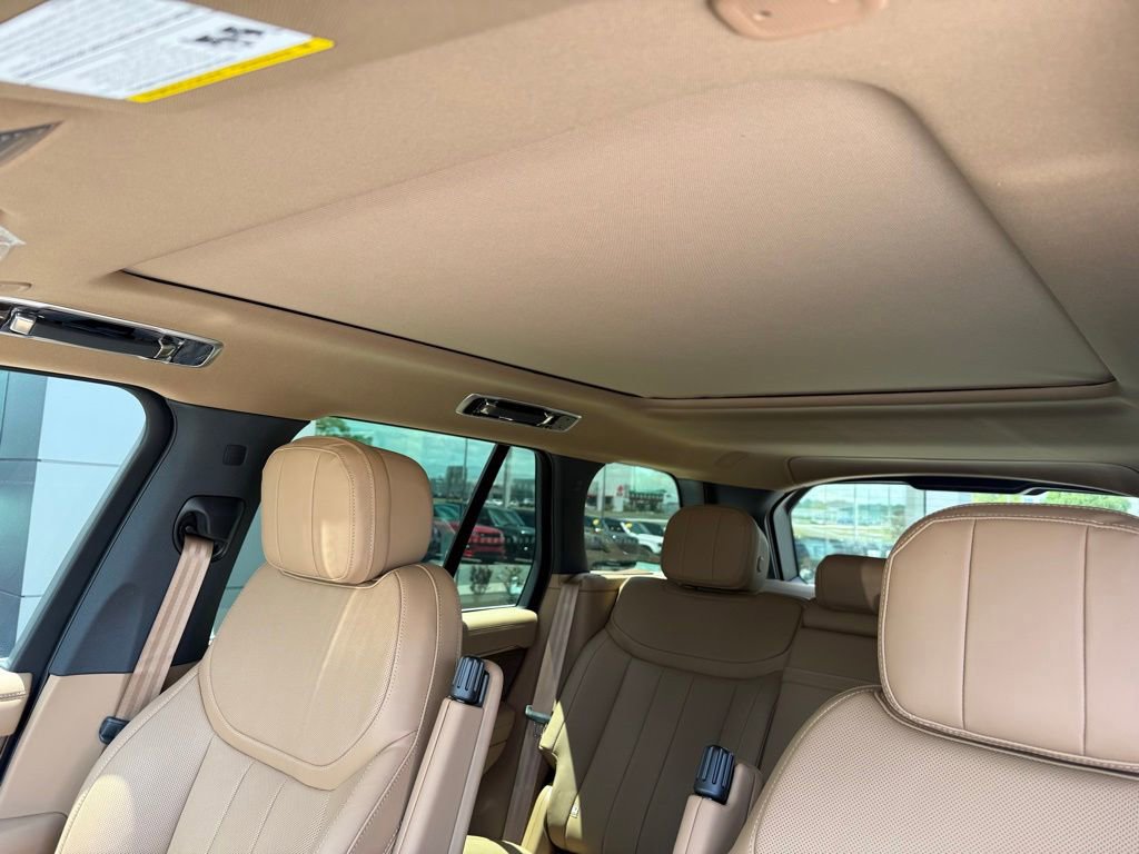New 2026 Land Rover Range Rover SE AWD/4WD image 9