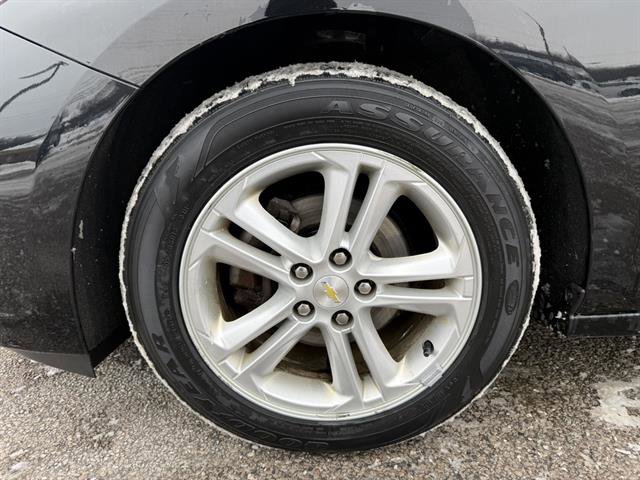Used 2017 Chevrolet Cruze LT w/ Convenience Package image 6