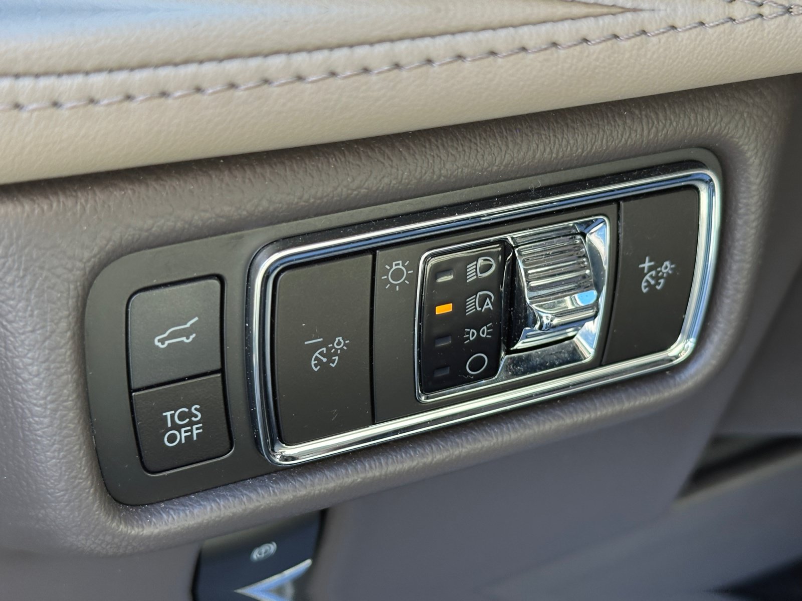 Used 2023 Lincoln Nautilus Reserve AWD/4WD image 25